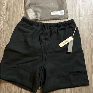 Essentials fear of god black shorts XL
